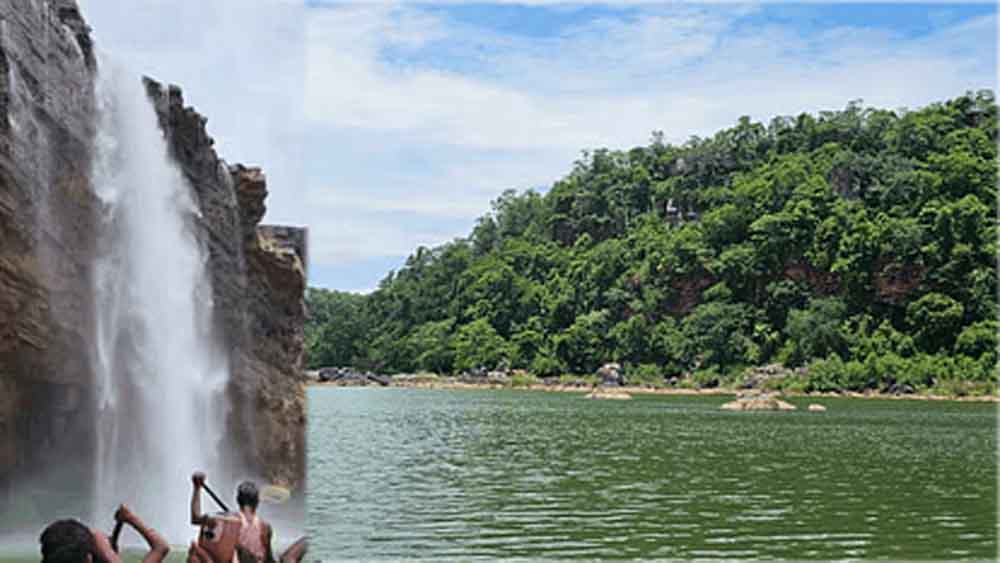 छत्तीसगढ़-बस्तर के तीरथगढ़ में पहुंच रहे हजारों पर्यटक, मिनी गोवा का लुभा रहा नजारा