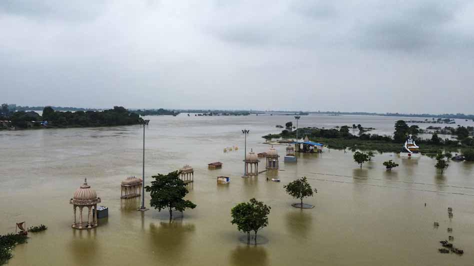 असम में घट रहा बाढ़ का पानी, साढ़े तीन लाख लोग प्रभावित