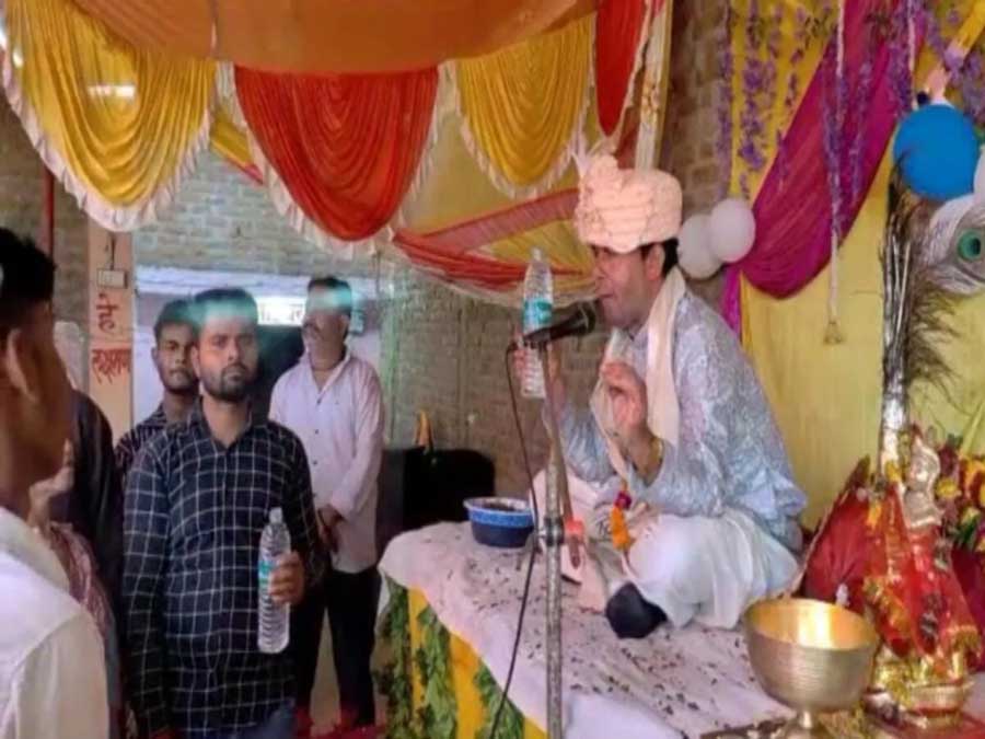 कानपुर में आया पानी व लौंग से कैंसर से शुगर तक के इलाज करने वाला बाबा