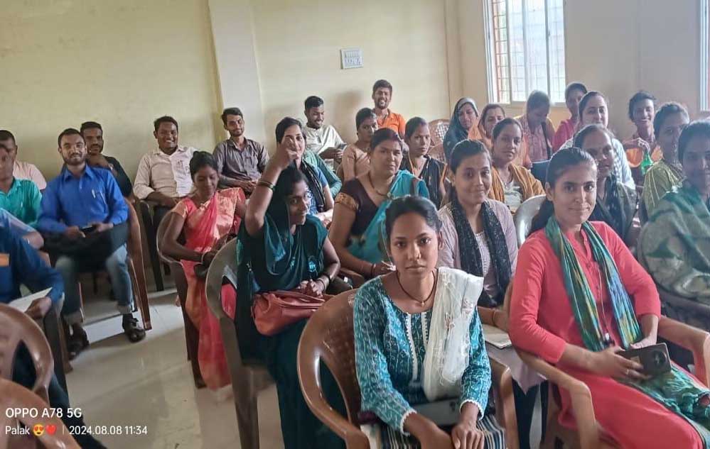 समग्र ईकेवाईसी के कार्य शत प्रतिशत पूर्ण करने एसडीएम ने दिए निर्देश, ली बैठक