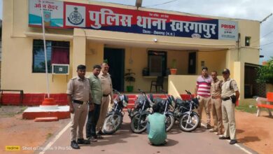 खरगापुर पुलिस के हत्थे चढ़े शातिर चोर, चार मोटरसाइकिल जप्त कर आरोपी को किया गिरफ्तार