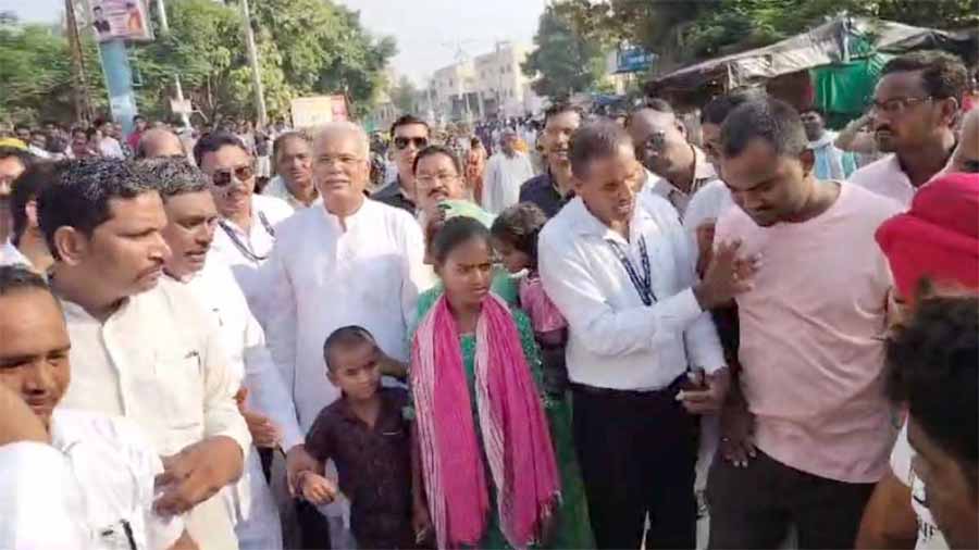 जेल में बंद निर्दोष लोगों की रिहाई सहित प्रदेश में बढ़ते अपराध को लेकर कांग्रेस ने कवर्धा में किया प्रदर्शन