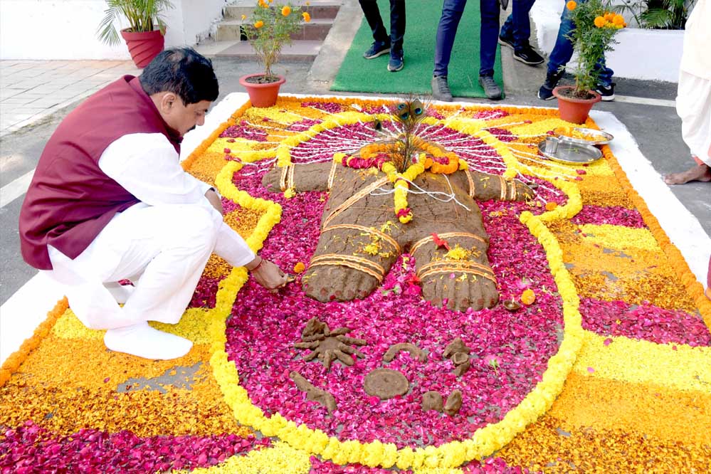 प्रकृति के सम्मान का उत्सव है गौवर्धन पूजा