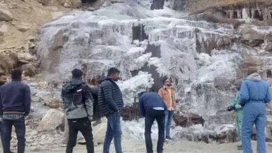 हिमाचल प्रदेश में कड़ाके की ठंड, पारा 0º, बर्फ जमी