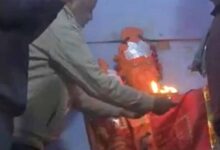 संभल में 46 साल से बंद मिले मंदिर में आज विधिवत पूजा और आरती की गई, स्थानीय लोग और अधिकारी मौजूद रहे