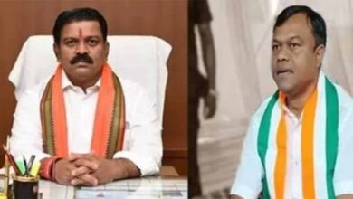 राजीव भवन से बैठक के बीच पीसीसी चीफ दीपक बैज का मोबाइल चोरी, गृहमंत्री शर्मा बोले – कांग्रेसियों को संस्कार ठीक रखना चाहिए