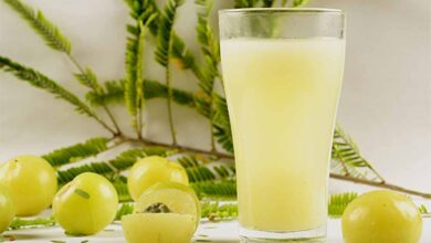आंवले का एक गिलास जूस पीने से होते हैं अनगिनत फायदे