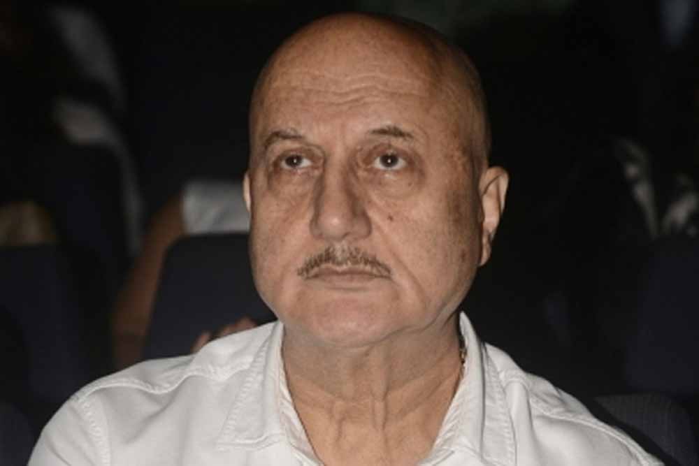 अहमदाबाद विमान हादसे पर अनुपम खेर हुए भावुक, बोले-‘ये हादसा सिर्फ खबर नहीं, दुखों का पहाड़ है’