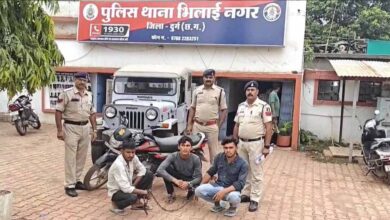भिलाई नगर में चार पहिया वाहन चुराने वाले तीन आरोपी गिरफ्तार