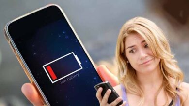 आखिर कौन खा रहा है आपके फोन की बैटरी, जानिए इन दुश्मनों को आखिर कौन खा रहा है आपके फोन की बैटरी, जानिए इन दुश्मनों को