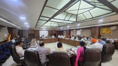 विधानसभा की याचिका एवं अभ्यावेदन समिति की बैठक में हुए विधायक शामिल