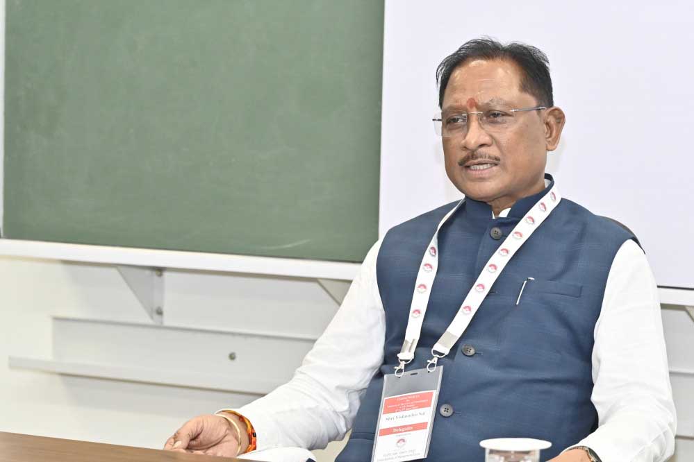 छत्तीसगढ़ में कृषि के साथ साथ उद्योगों के विकास के लिए है अनुकूल वातावरण : कैरियर निर्माण में अपनी क्षमता का बेहतर उपयोग करें युवा – मुख्यमंत्री