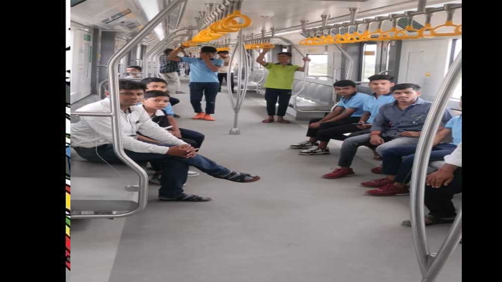 इंदौर मेट्रो में यात्रियों की संख्या 50% से ज्यादा गिरी, जानें वजहें