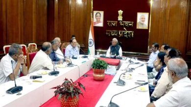 राज्यपाल पटेल से छत्तीसगढ़ में सिकल सेल के अनुभवी चिकित्सक की सौजन्य भेंट राज्यपाल पटेल से छत्तीसगढ़ में सिकल सेल के अनुभवी चिकित्सक की सौजन्य भेंट