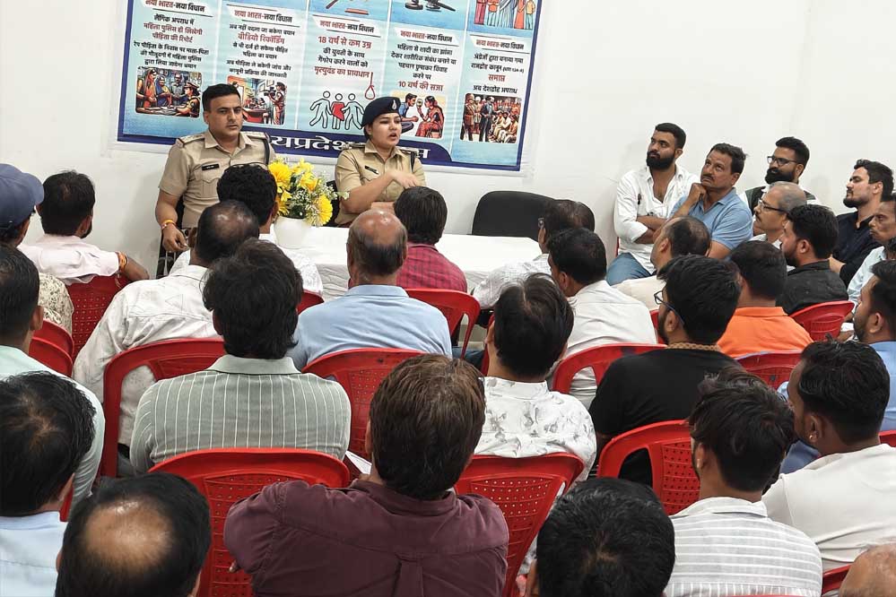 पीथमपुर औद्योगिक क्षेत्र में विदेशी मजदूरों की पहचान के लिए विशेष अभियान शुरू, 2 लाख का होगा वेरिफिकेशन