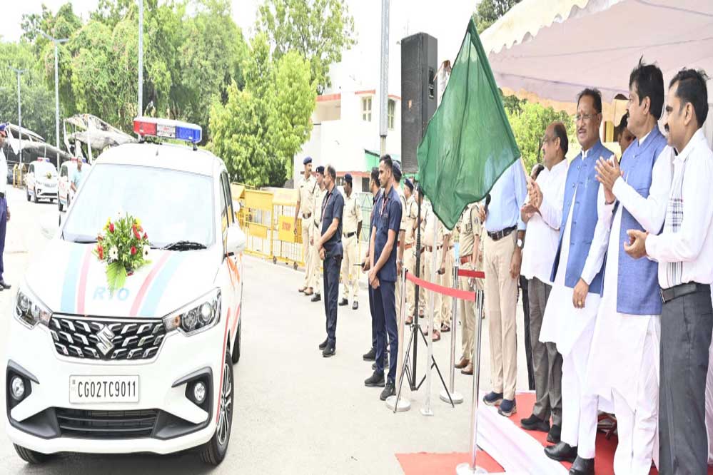 रायपुर : सड़क परिवहन और यातायात को सुरक्षित और सुगम बनाना हमारी सर्वाेच्च प्राथमिकता : मुख्यमंत्री साय