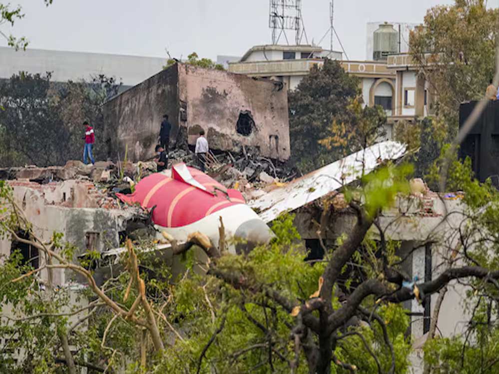 एयर इंडिया अहमदाबाद प्लेन क्रैश में न बीमाधारक बचे न नॉमिनी, अब किसे मिलेगा क्लेम