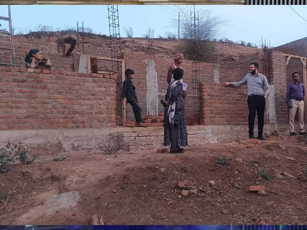 छिंदवाड़ा में 1067 भारिया परिवारों को मिले पक्के आवास छिंदवाड़ा में 1067 भारिया परिवारों को मिले पक्के आवास