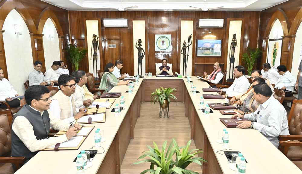 कैबिनेट की बैठक शुरू