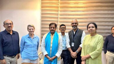 हर माँ और हर बच्चे को बेहतर स्वास्थ्य सुविधाएँ मुहैया कराने के लिए मध्यप्रदेश सरकार प्रतिबद्ध : उप मुख्यमंत्री शुक्ल हर माँ और हर बच्चे को बेहतर स्वास्थ्य सुविधाएँ मुहैया कराने के लिए मध्यप्रदेश सरकार प्रतिबद्ध : उप मुख्यमंत्री शुक्ल