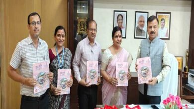 मंत्री सिंह ने मॉडल स्कूल की वार्षिक पत्रिका का किया विमोचन