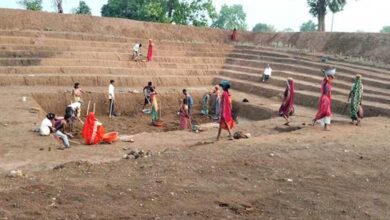 जल गंगा संवर्धन अभियान: बारिश के पानी का संचयन करने ग्रामीणों ने दिखाई जागरूकता