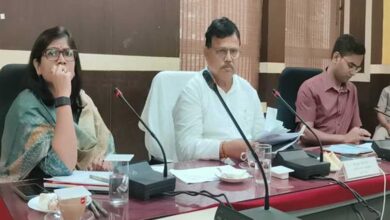 सर्वोच्च प्राथमिकता देकर कराएँ जल भराव वाले क्षेत्रों से पानी की निकासी : मंत्री तोमर सर्वोच्च प्राथमिकता देकर कराएँ जल भराव वाले क्षेत्रों से पानी की निकासी : मंत्री तोमर