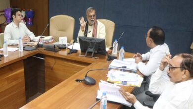 मंत्री पटेल ने विभागीय विषयों की समीक्षा कर दिए निर्देश