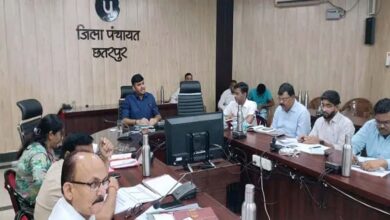 राजस्व प्रकरणों के निराकरण में तेजी लाएं और डिस्पोजल प्रतिशत बढ़ाएं : कलेक्टर