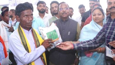 रायपुर : विकसित कृषि संकल्प अभियान किसानों के लिए फायदेमंद : कृषि मंत्री रामविचार नेताम रायपुर : विकसित कृषि संकल्प अभियान किसानों के लिए फायदेमंद : कृषि मंत्री रामविचार नेताम