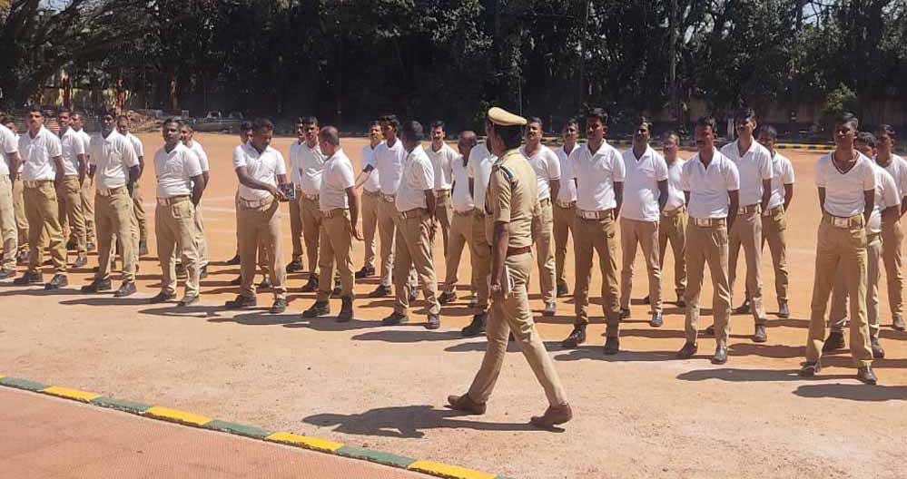 आपदा प्रबंधन की DG ने होम गार्ड की बाहर पोस्टिंग निरस्त कर लाइन में बुलाने के निर्देश दिए