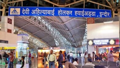 इंदौर एयरपोर्ट पर इंदौर से जबलपुर जाने वाली उड़ान को अंतिम समय में कैंसिल कर दिया गया