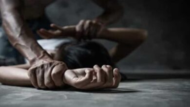 बांग्लादेश में फिर हिंदू महिला से रेप, वीडियो वायरल होने के बाद मचा बवाल बांग्लादेश में फिर हिंदू महिला से रेप, वीडियो वायरल होने के बाद मचा बवाल