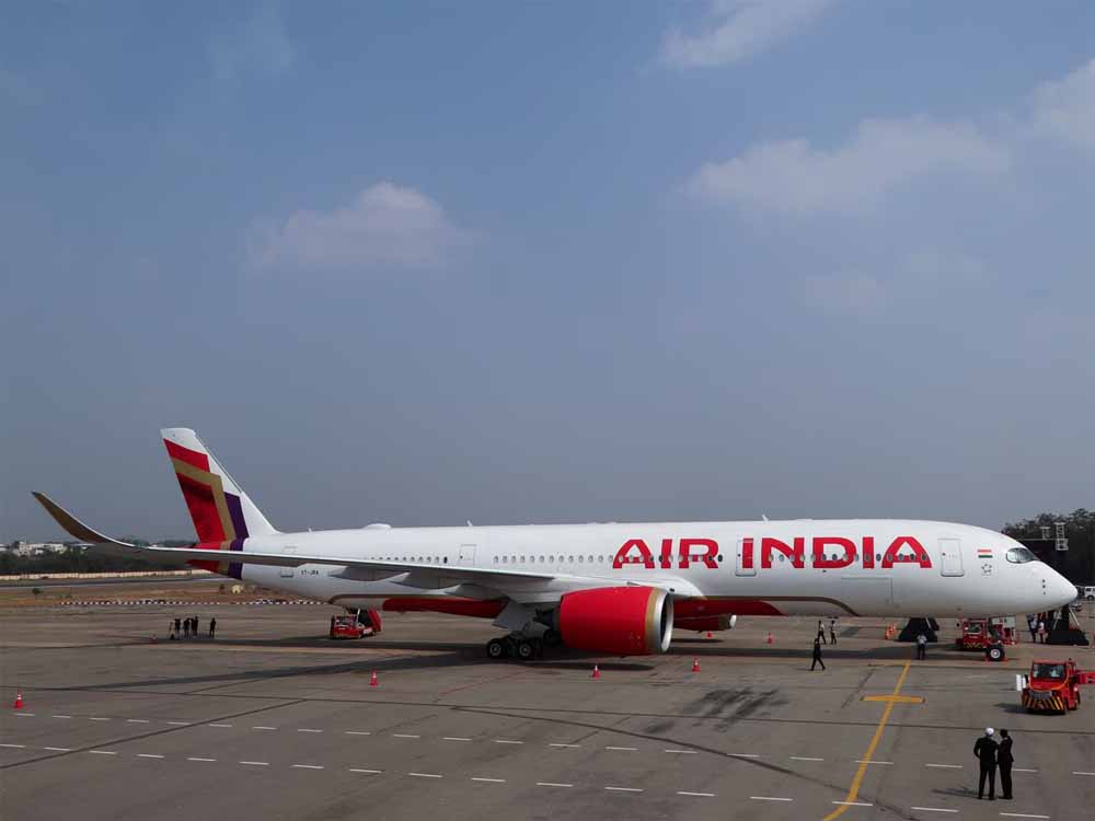 सुप्रीम कोर्ट में एक पीआईएल दाखिल कर मांग की गई है कि एअर इंडिया के बोइंग विमानों का किया संचालन बंद सुप्रीम कोर्ट में एक पीआईएल दाखिल कर मांग की गई है कि एअर इंडिया के बोइंग विमानों का किया संचालन बंद