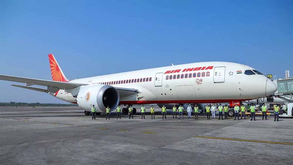 ईरान-इजरायल के बीच संघर्ष के बाद Air India समेत कई एयरलाइंस ने डायवर्ट की फ्लाइट, कई एयरस्पेस बंद