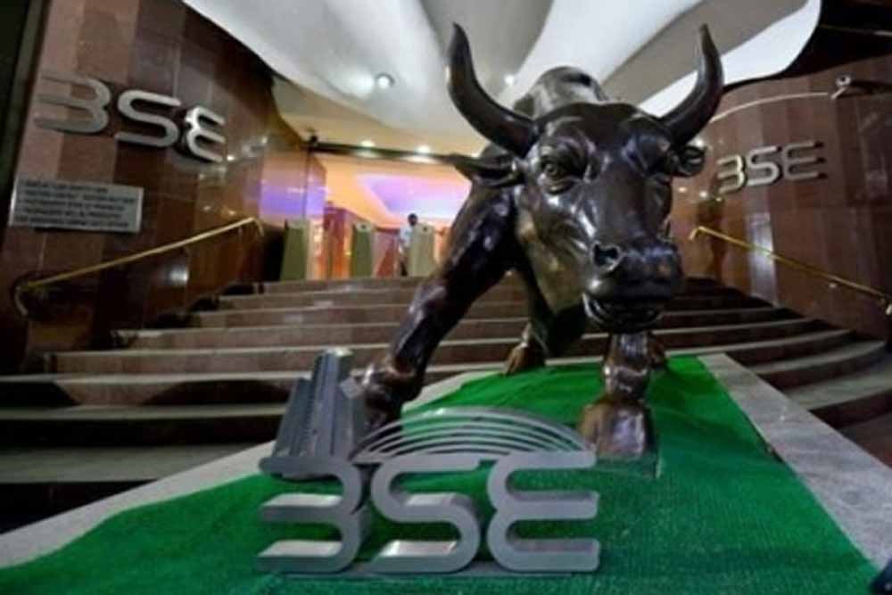 भारतीय शेयर बाजार आज कारोबारी सत्र में सपाट बंद हुआ, आईटी में हुई खरीदारी