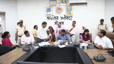 जनसुनवाई में 126 आवेदन प्राप्त हुए, कलेक्टर ने सुनी आवेदकों की समस्याएं