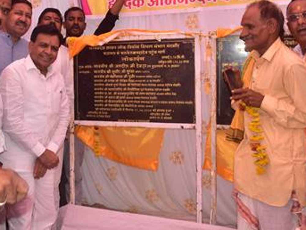 आयुष्मान कार्ड हर गरीब व्यक्ति के लिए इलाज का गारंटी कार्ड : उप मुख्यमंत्री देवड़ा