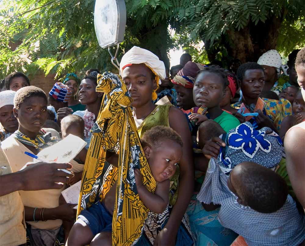 दुनिया की आबादी 8 अरब के पर पहुंच गई है और एक अनुमान के मुताबिक धरती पर फिलहाल 300 से ज्यादा धर्म