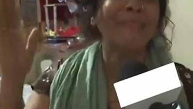 राज कुशवाह की बहन बार- बार यही कह रही है कि उसें भाई ने कुछ नहीं किया है उसे फंसाया जा रहा, विधवा मां ने दी धमकी