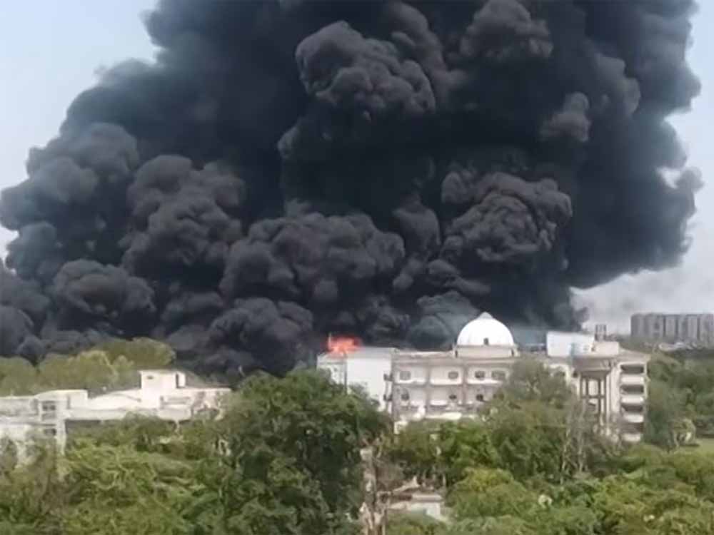 अहमदाबाद विमान हादसे में कुत्ते-पक्षी भी जिंदा नहीं बचे- 1.25 लाख लीटर ईंधन, 1000 डिग्री तापमान