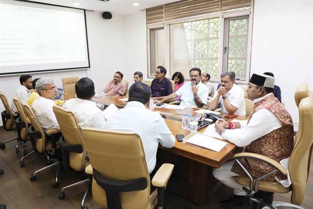 मंत्री सारंग ने ली सहकारिता विभाग की समीक्षा बैठक मंत्री सारंग ने ली सहकारिता विभाग की समीक्षा बैठक