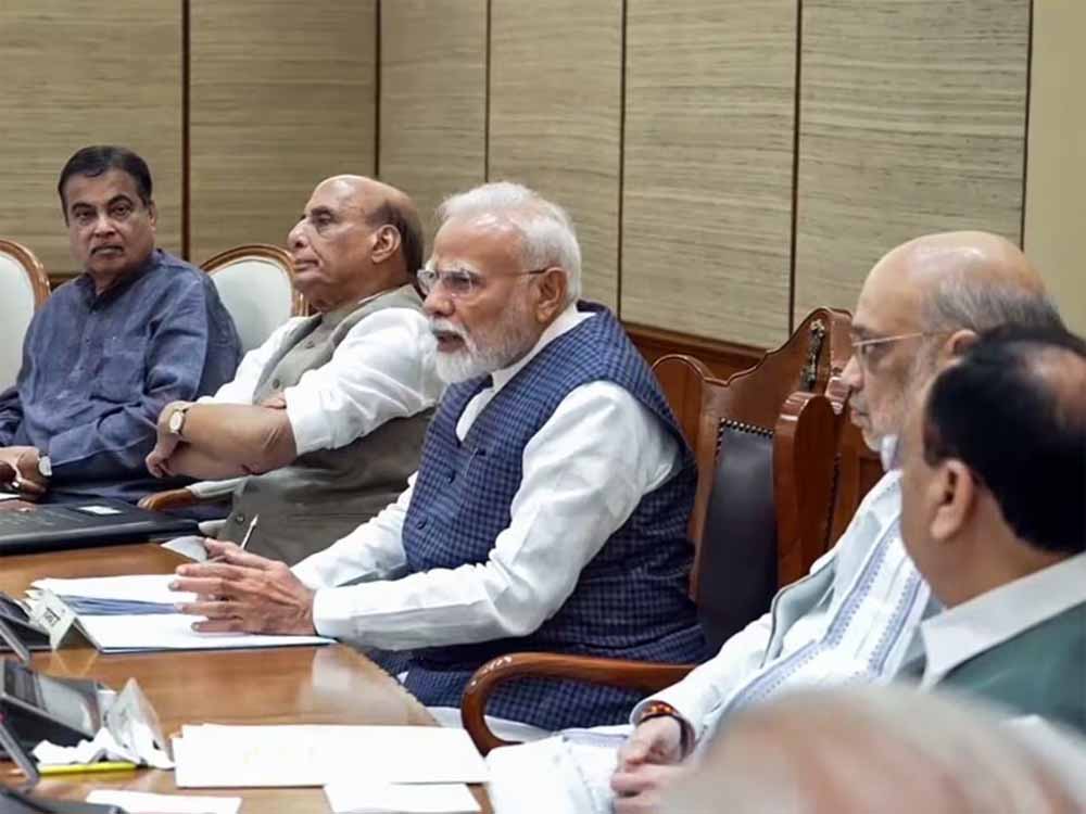 आपातकाल विरोधी प्रस्ताव कैबिनेट में पारित, संविधान हत्या दिवस पर रखा मौन