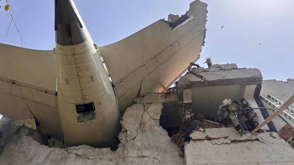 हादसे पर सरकार ने बताया-पेरिस-दिल्ली और फिर दिल्ली से अहमदाबाद के बीच बिना किसी दिक्कत के उड़ान भरी थी