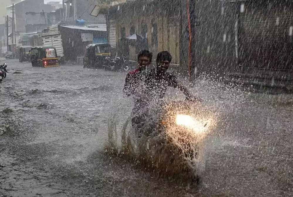 मध्यप्रदेश में 15 और 16 जून को भारी बारिश का अलर्ट, ग्वालियर समेत 12 जिलों में आज लू चलेगी