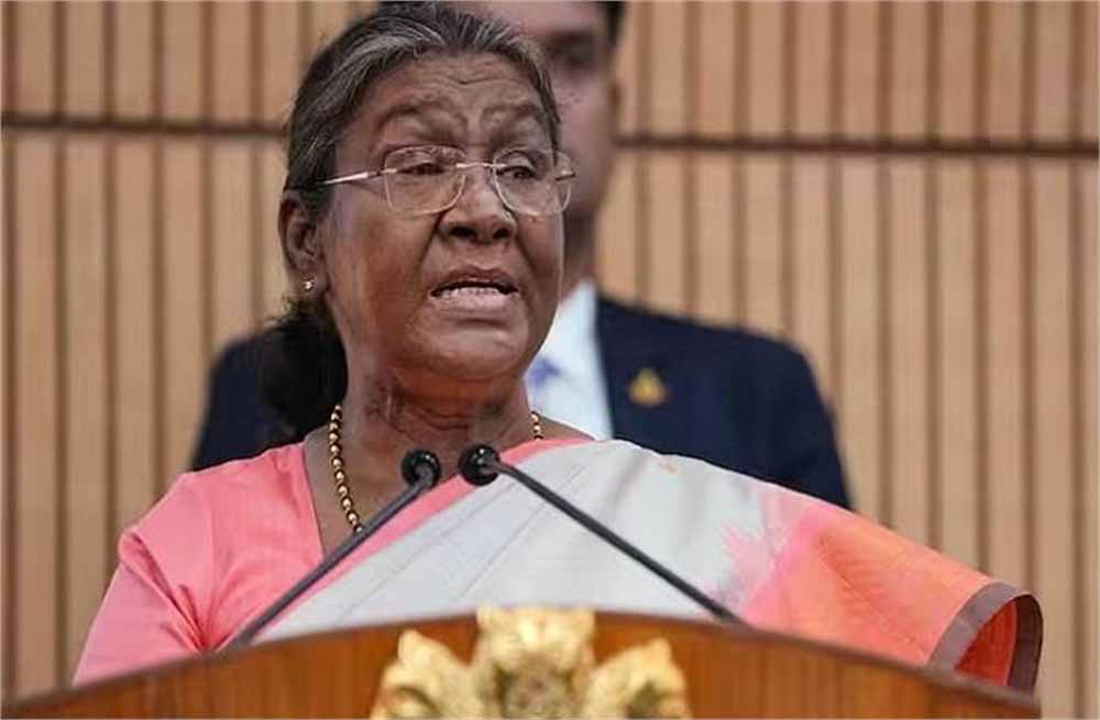 एअर इंडिया विमान हादसा:  राष्ट्रपति द्रौपदी मुर्मू ने हृदय विदारक आपदा करार देते हुए, अपनी संवेदनाएं प्रकट की