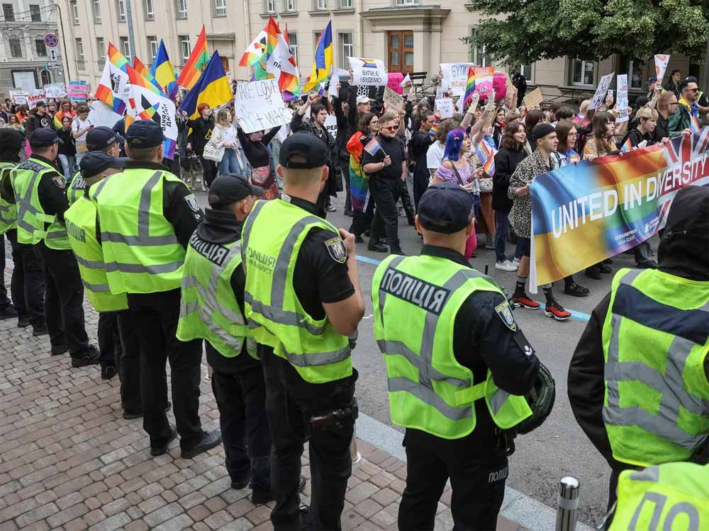 रूस में एक महिला कार्यकर्ता को मॉस्को की सैन्य अदालत ने 22 साल की सजा सुनाई