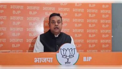 कोलकाता गैंगरेप पर गरमाई सियासत, संबित पात्रा ने ममता बनर्जी से मांगा इस्तीफा