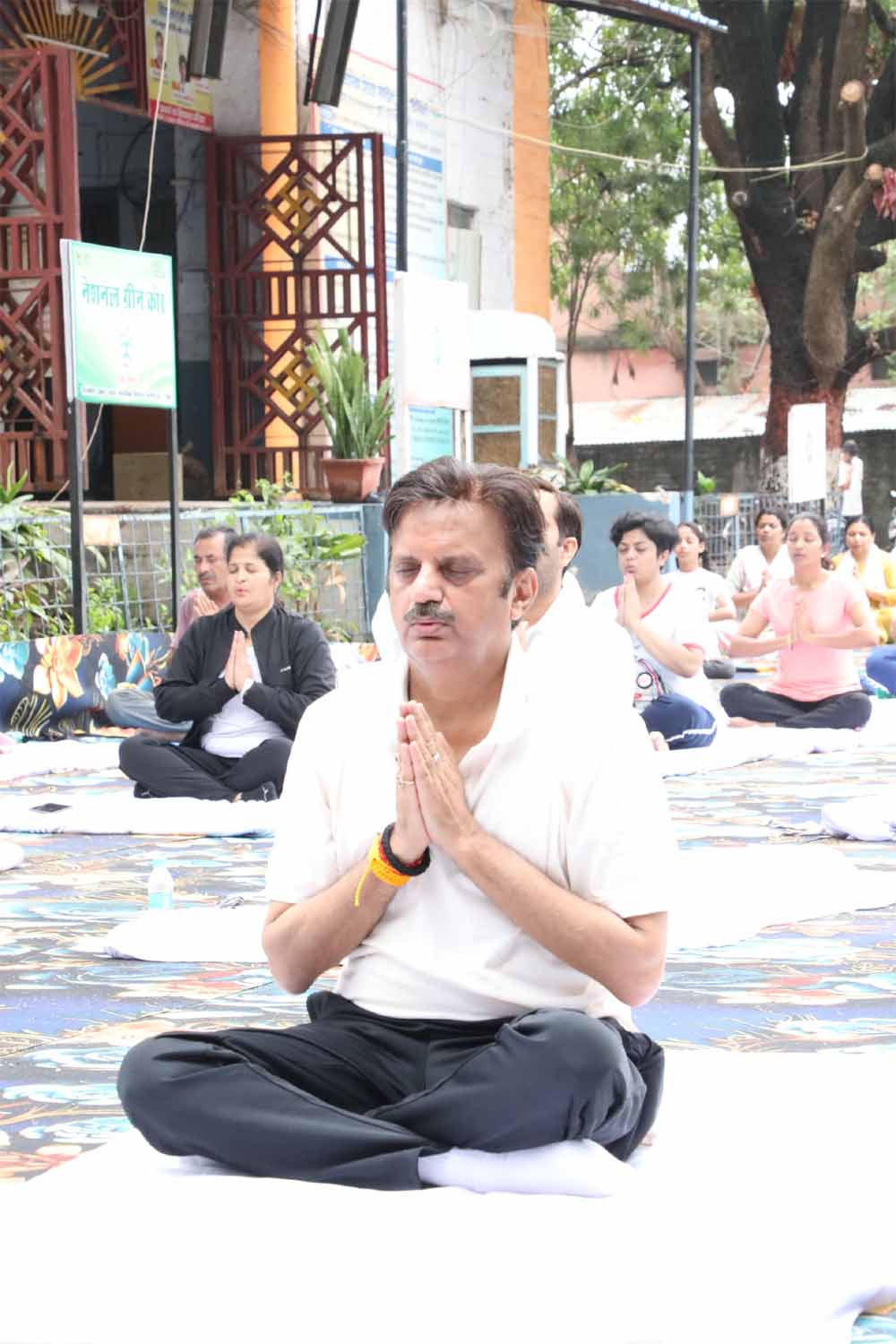 योग शरीर को निरोगी रखने में सहायक, इसे दिनचर्या में शामिल करें : उप मुख्यमंत्री  शुक्ल