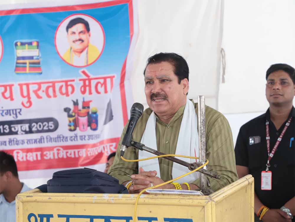 पुस्तक केवल पठन नहीं, सोच की नींव होती है : मंत्री टेटवाल